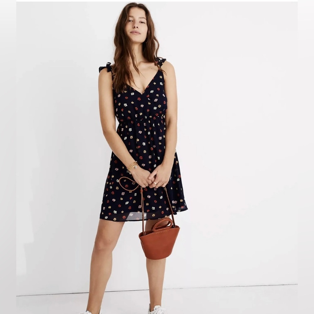 madewell size 8 navy confetti floral dress with ruffle straps